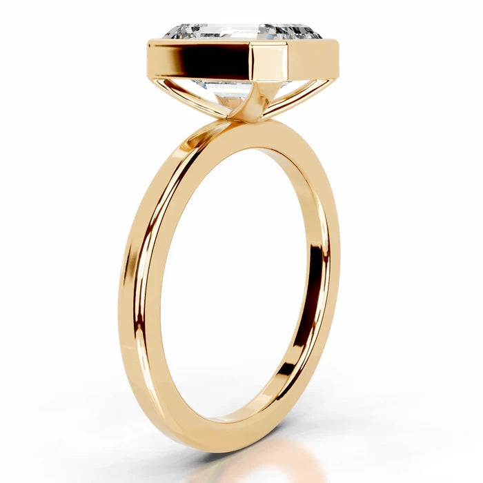 2 CT Solitaire Emerald Diamond Ring