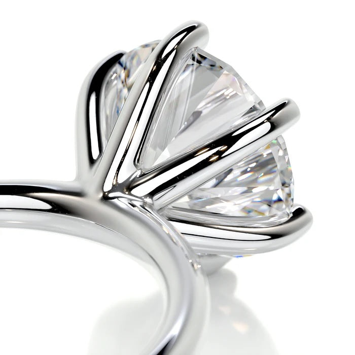 2 CT Brilliant Round Diamond Ring