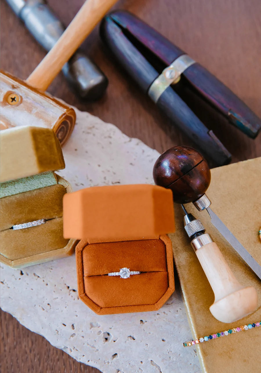 Classic Necklaces & Pendants