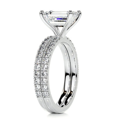2 CT Solitaire Emerald Cut Diamond Accent Ring with Matching Band