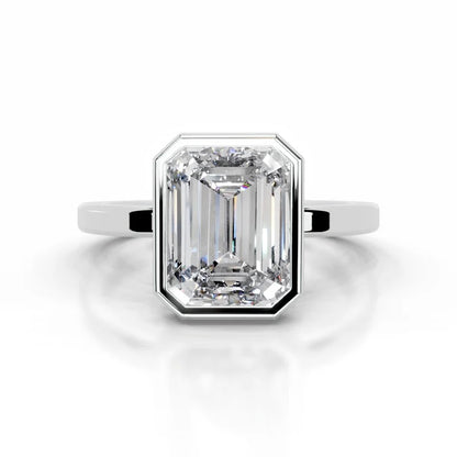 2 CT Solitaire Emerald Diamond Ring