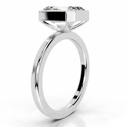 2 CT Solitaire Emerald Diamond Ring