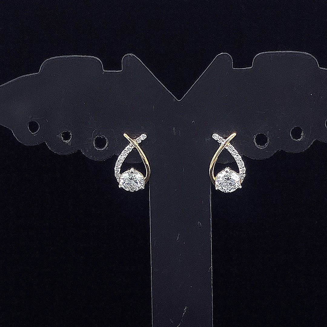 Classic Designer Round Diamond Earring