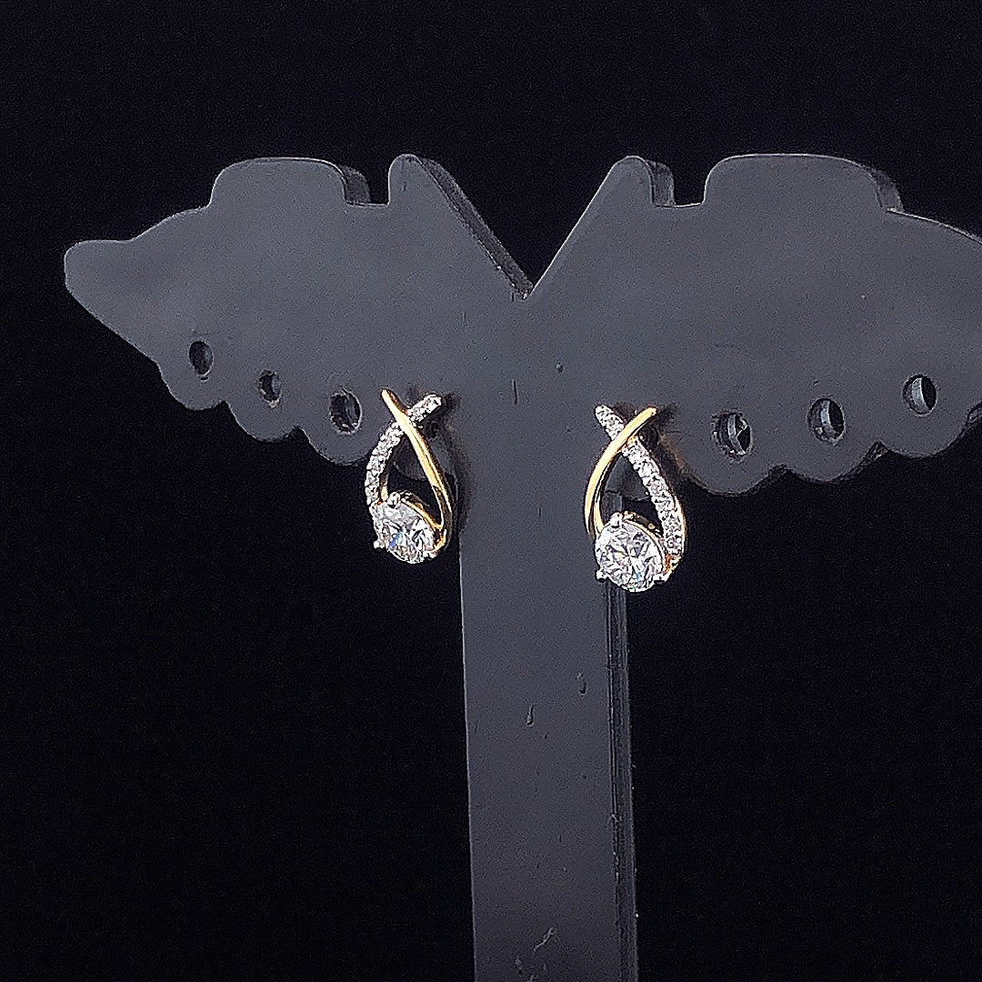 Classic Designer Round Diamond Earring