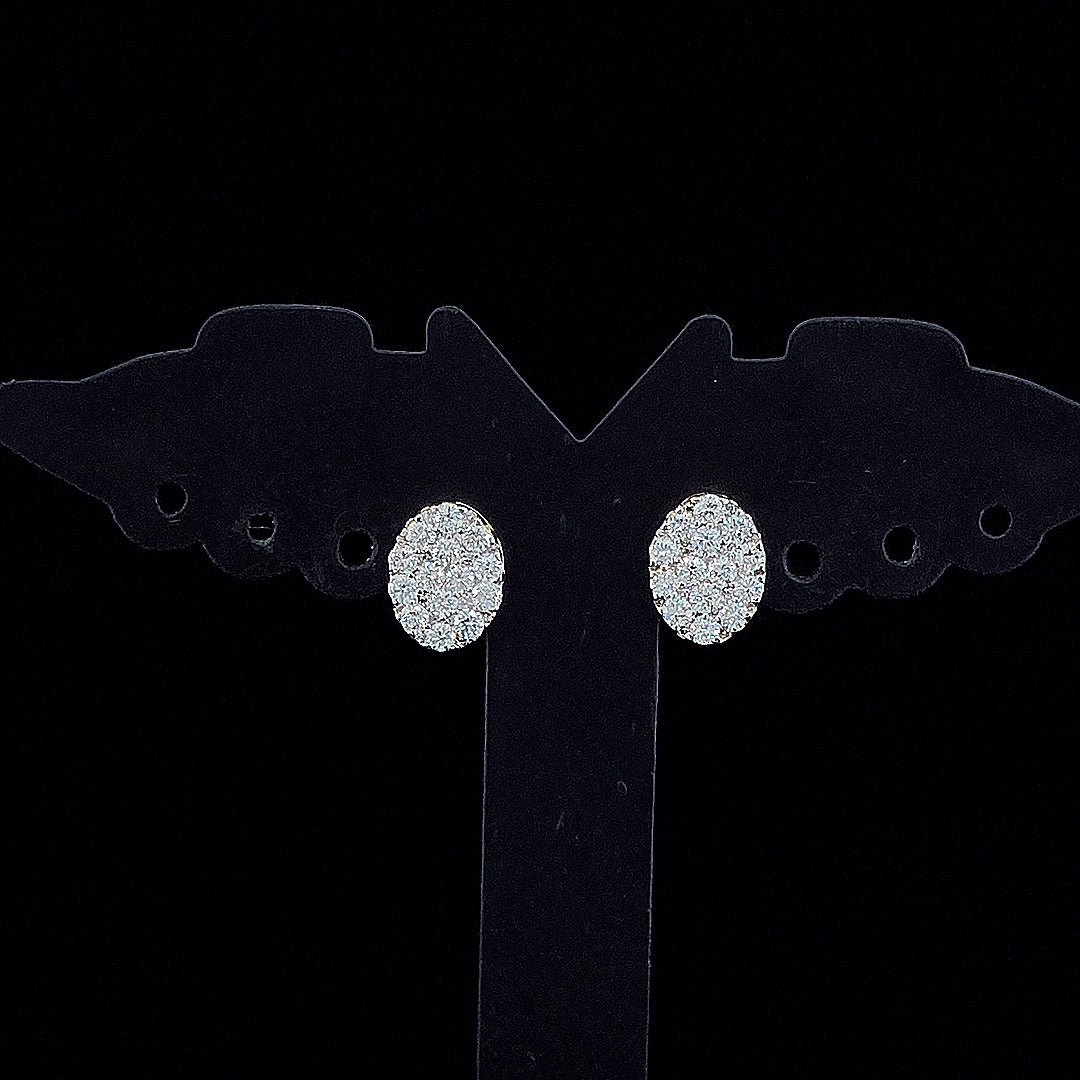 Elegant Cluster Round Diamond Earring