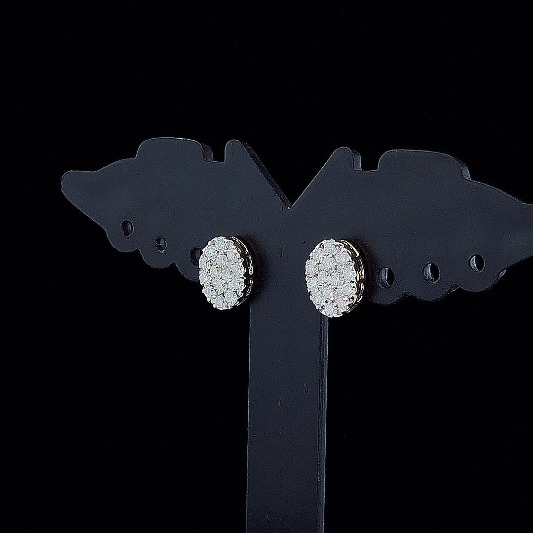 Elegant Cluster Round Diamond Earring