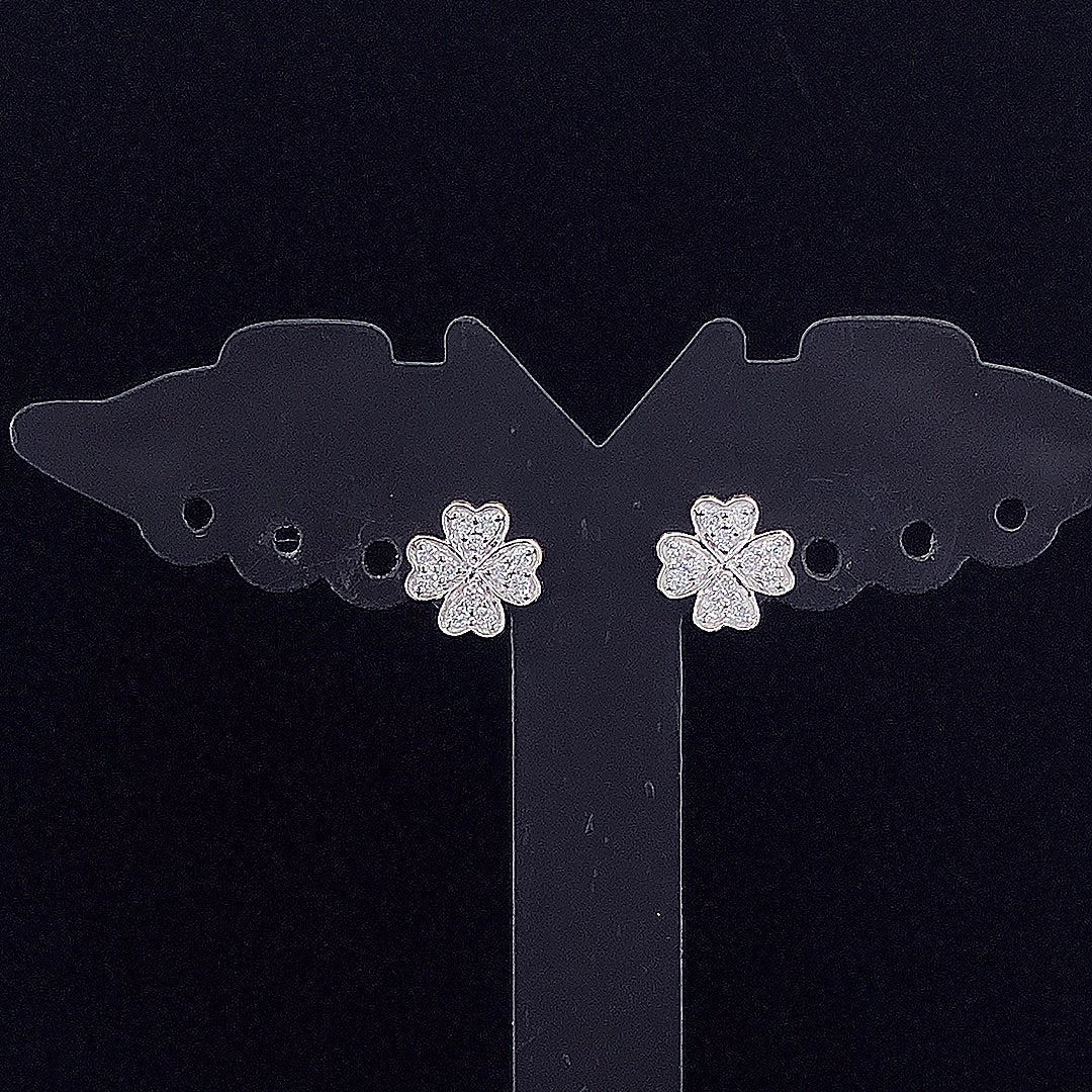 Fancy Heart Shape Cluster Round Diamond Earring