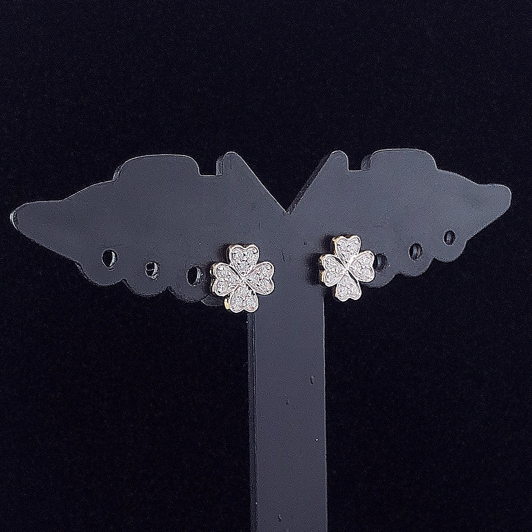 Fancy Heart Shape Cluster Round Diamond Earring