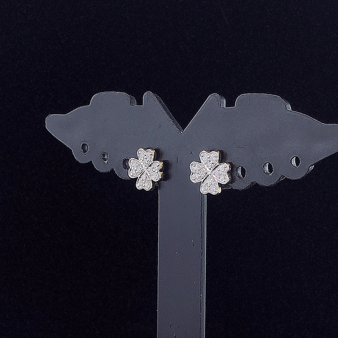 Fancy Heart Shape Cluster Round Diamond Earring