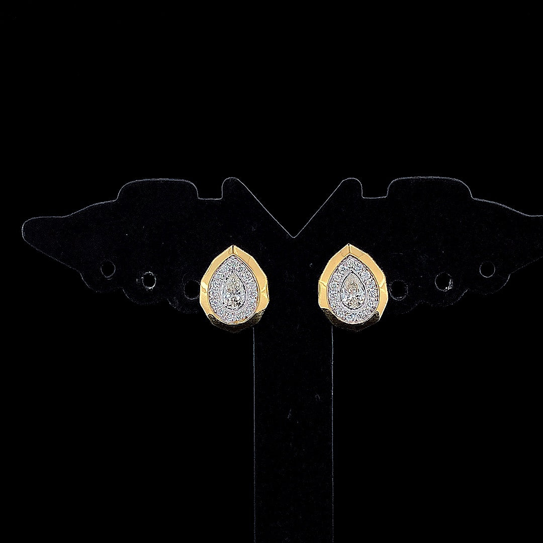 Stylish Round Diamond Pear Cluster Earring