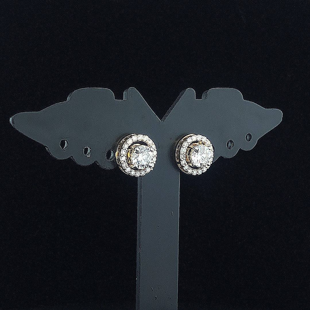 0.90cts Brilliant Round Solitaire Halo Diamond Earring
