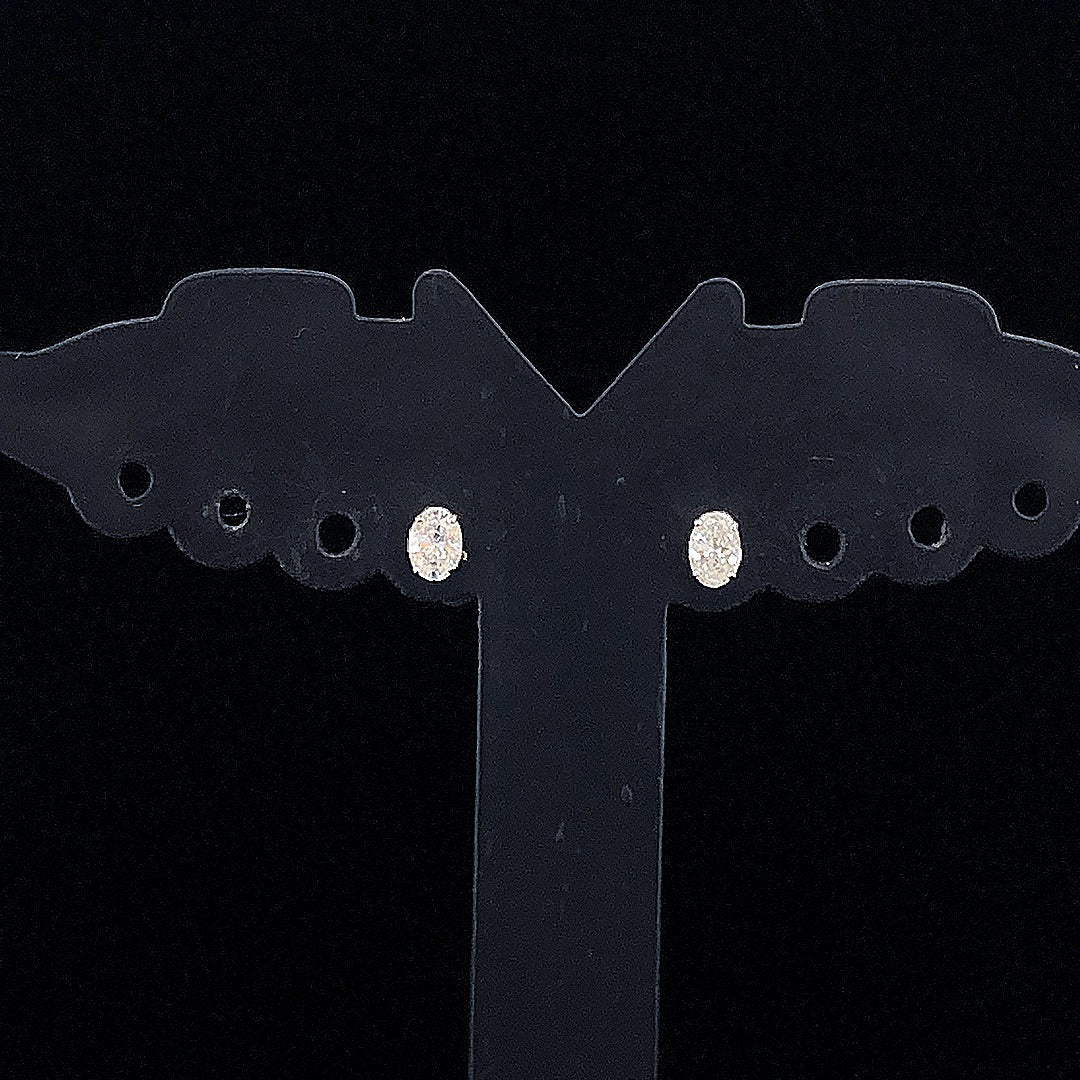 0.12cts Solitaire Oval Diamond Earring