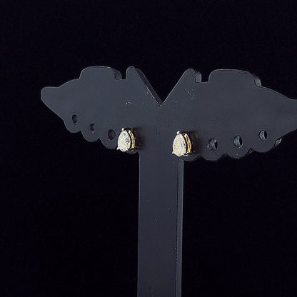 0.32cts Solitaire Pear Diamond Earring