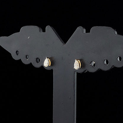 0.11cts Solitaire Pear Diamond Earring