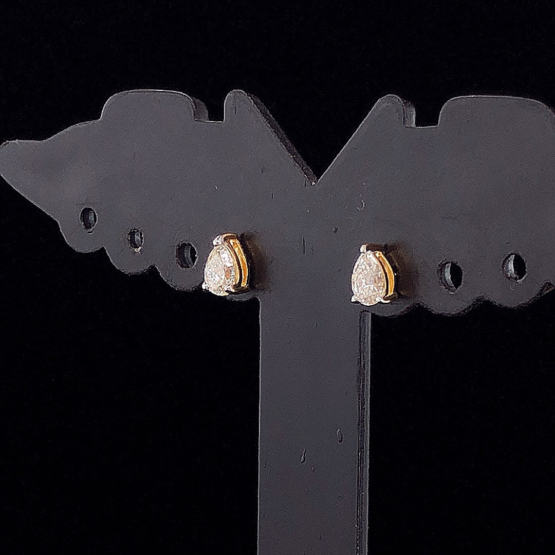 0.35cts Solitaire pear Diamond Earring