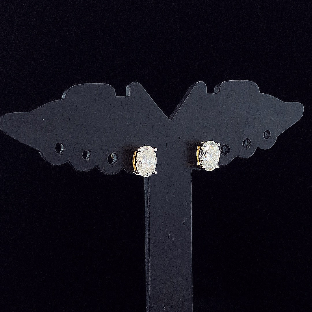 0.60cts Solitaire Oval Diamond Earring