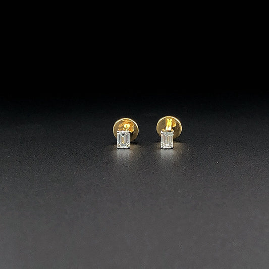 0.12cts Solitaire Emerald Diamond Earring