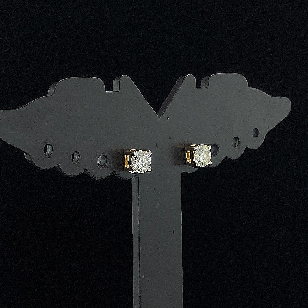 0.38cts Solitaire Round Diamond Earring